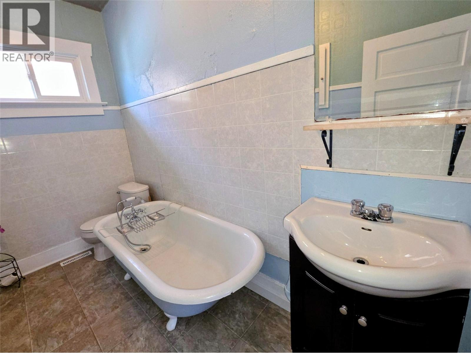 1497 SECOND AVENUE - 11