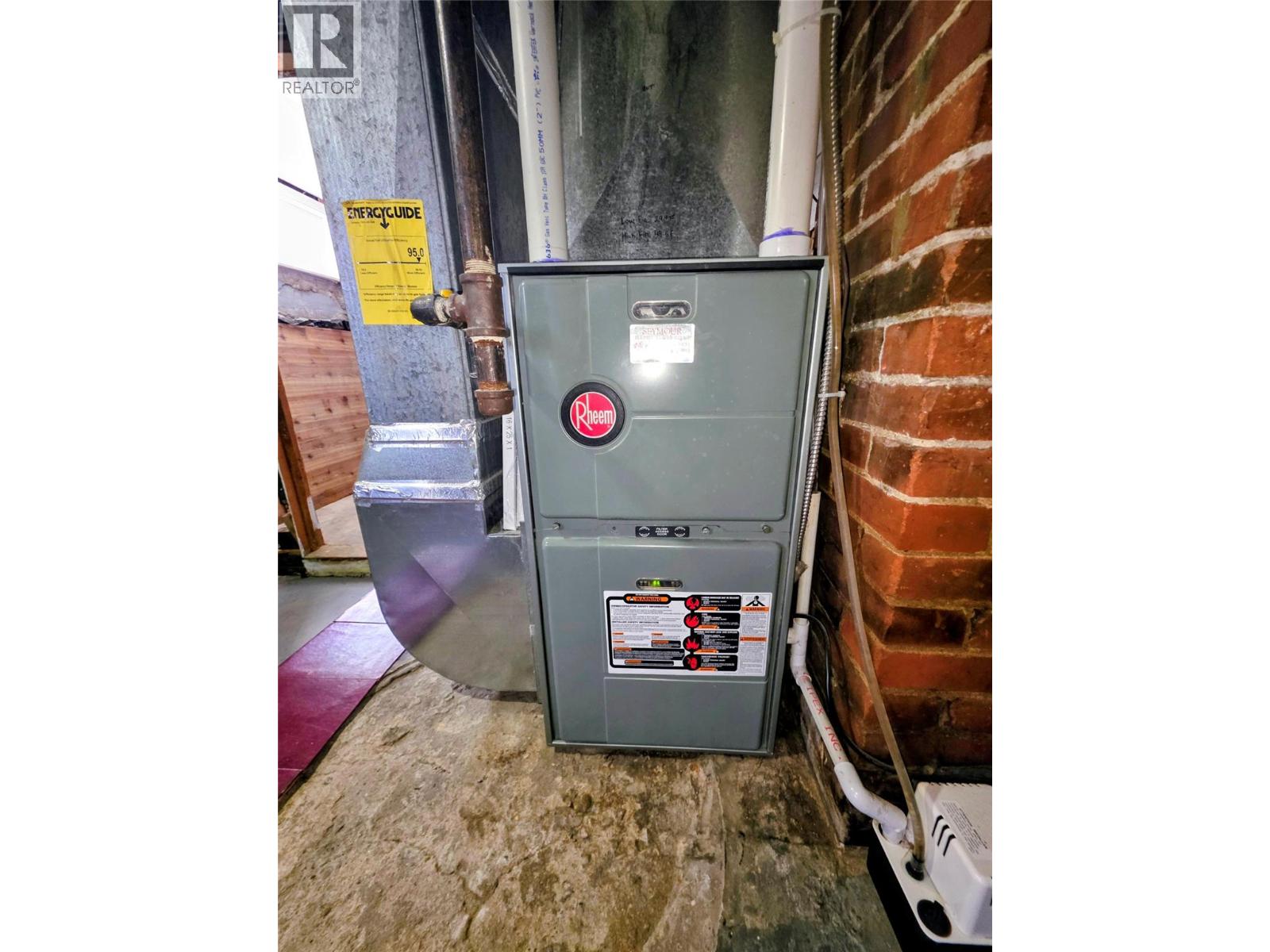 1497 SECOND AVENUE - 23