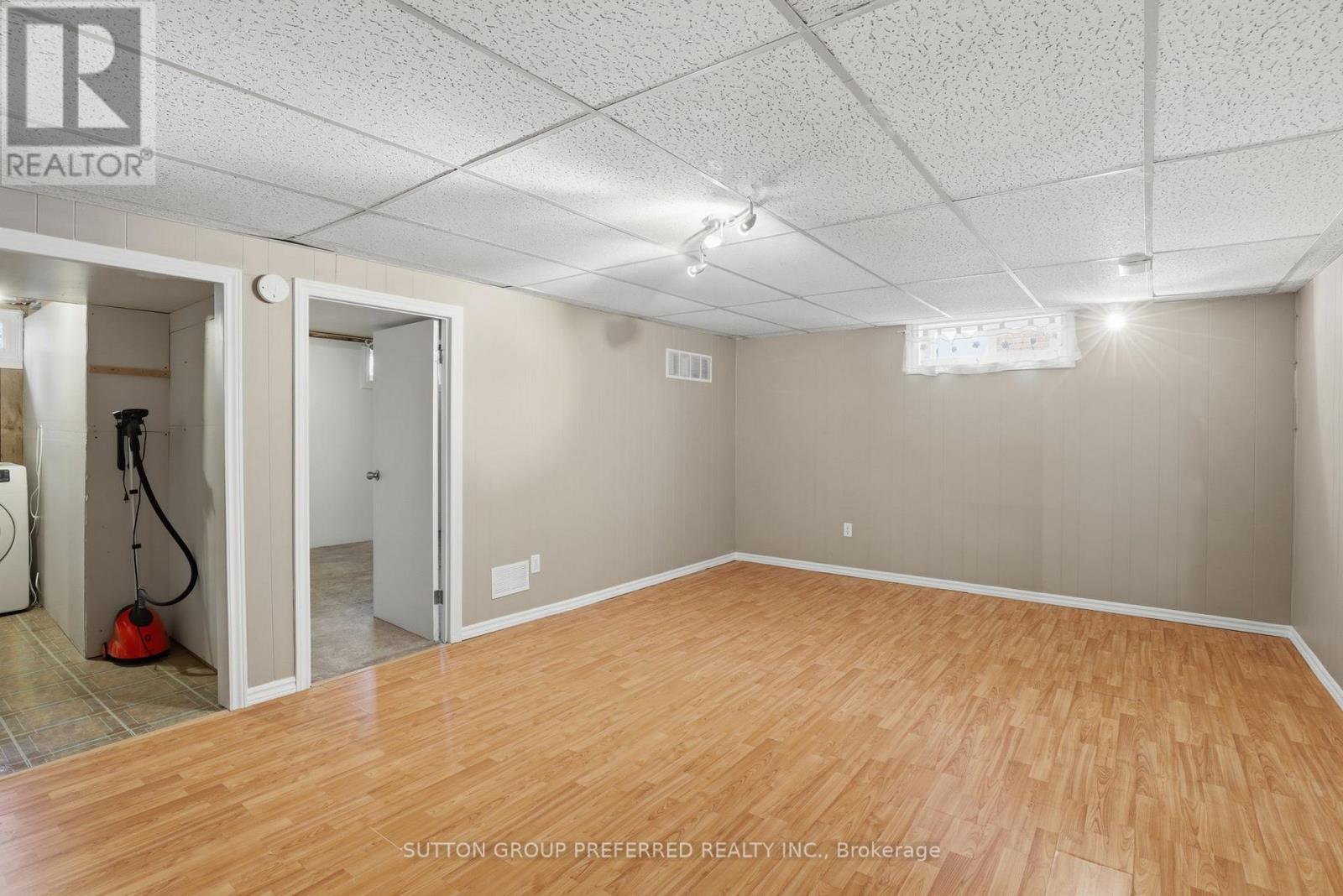 38 ALAYNE CRESCENT Property Photo