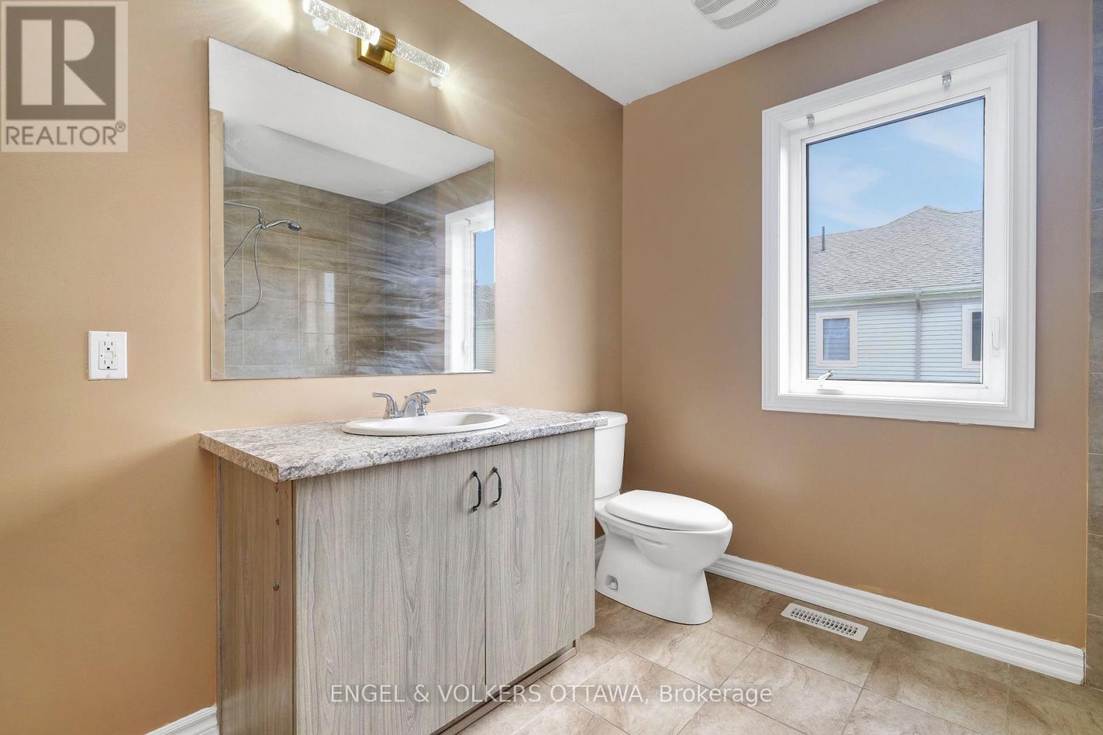 305 LAMARCHE AVENUE - 18