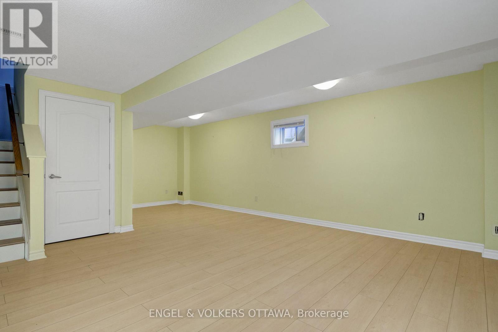 305 LAMARCHE AVENUE — photo 28