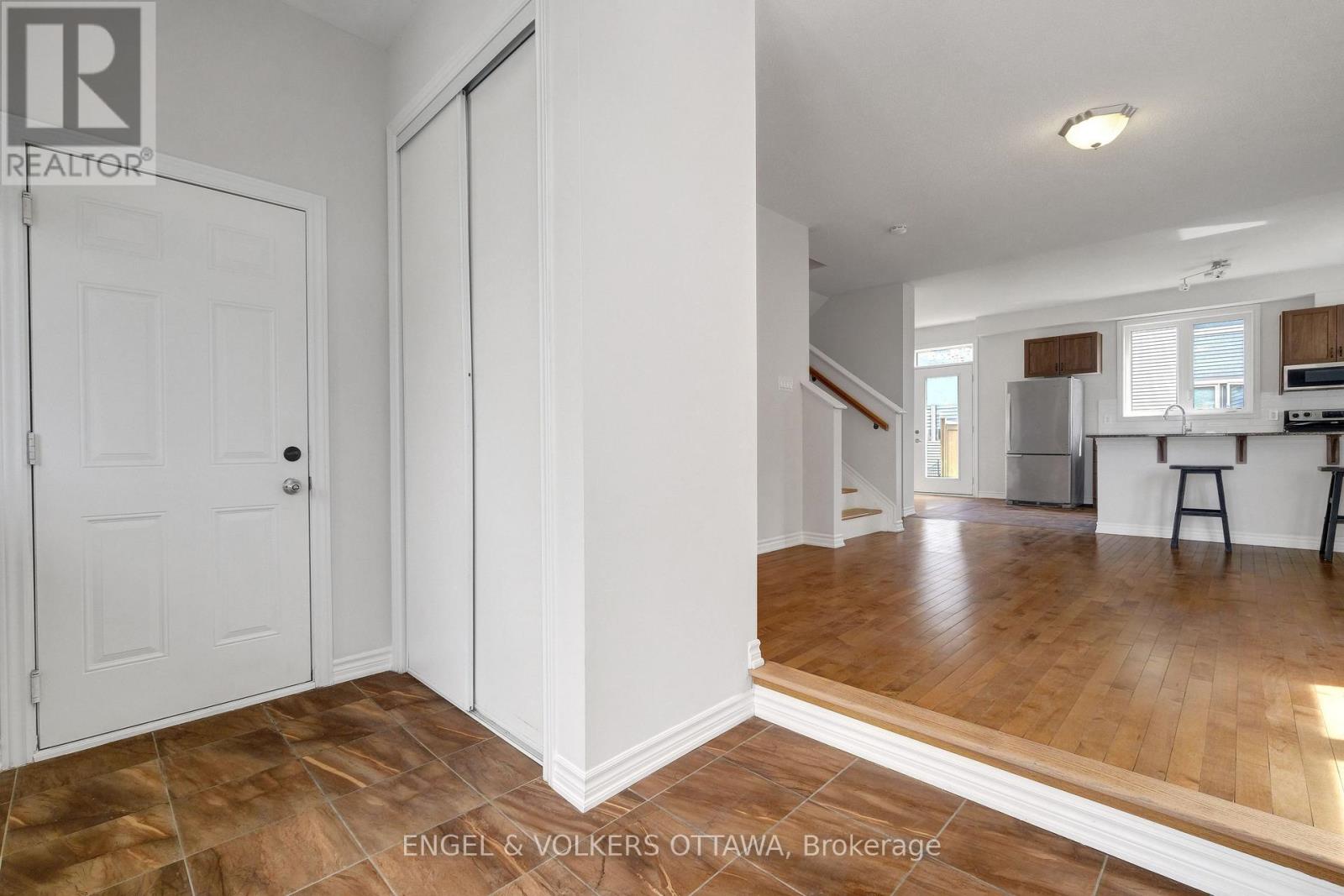 305 LAMARCHE AVENUE - 3