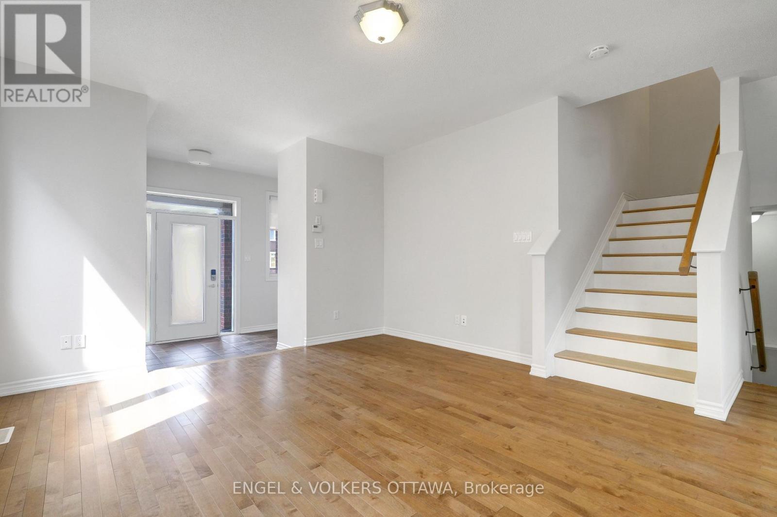 305 LAMARCHE AVENUE - 5