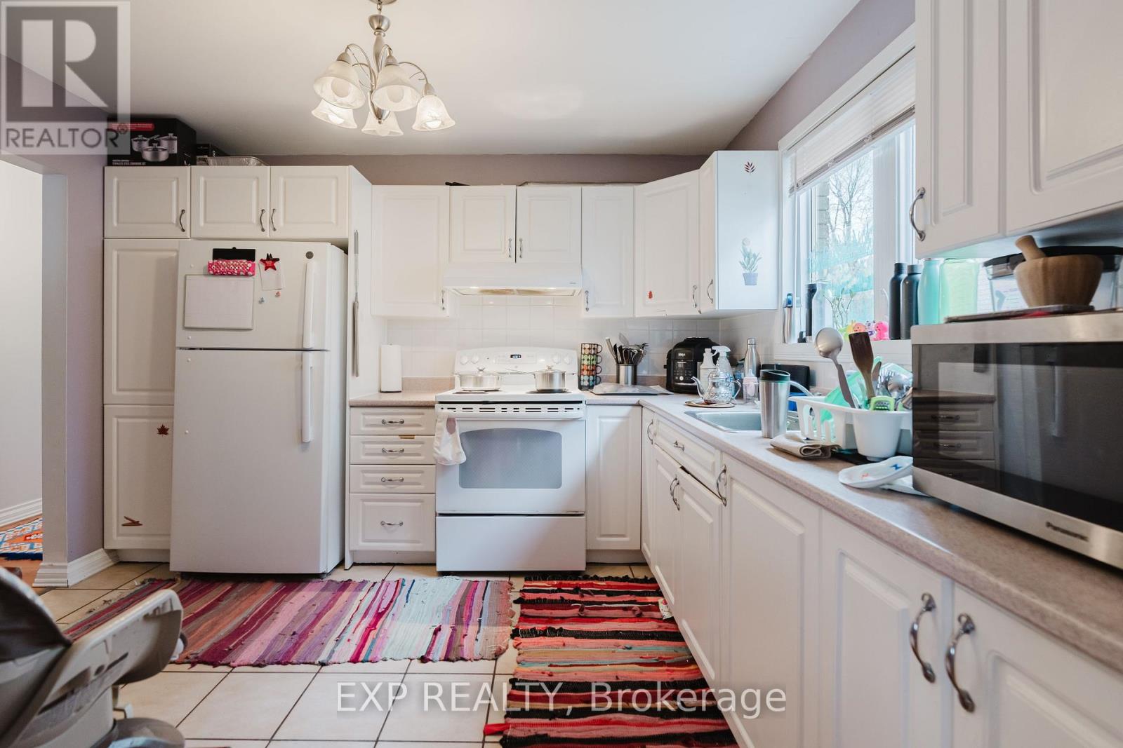 847 PINEWOOD CRESCENT — photo 36