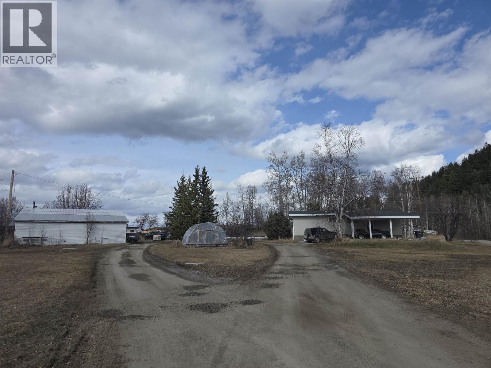 533 TALUK AVENUE, Fraser Lake