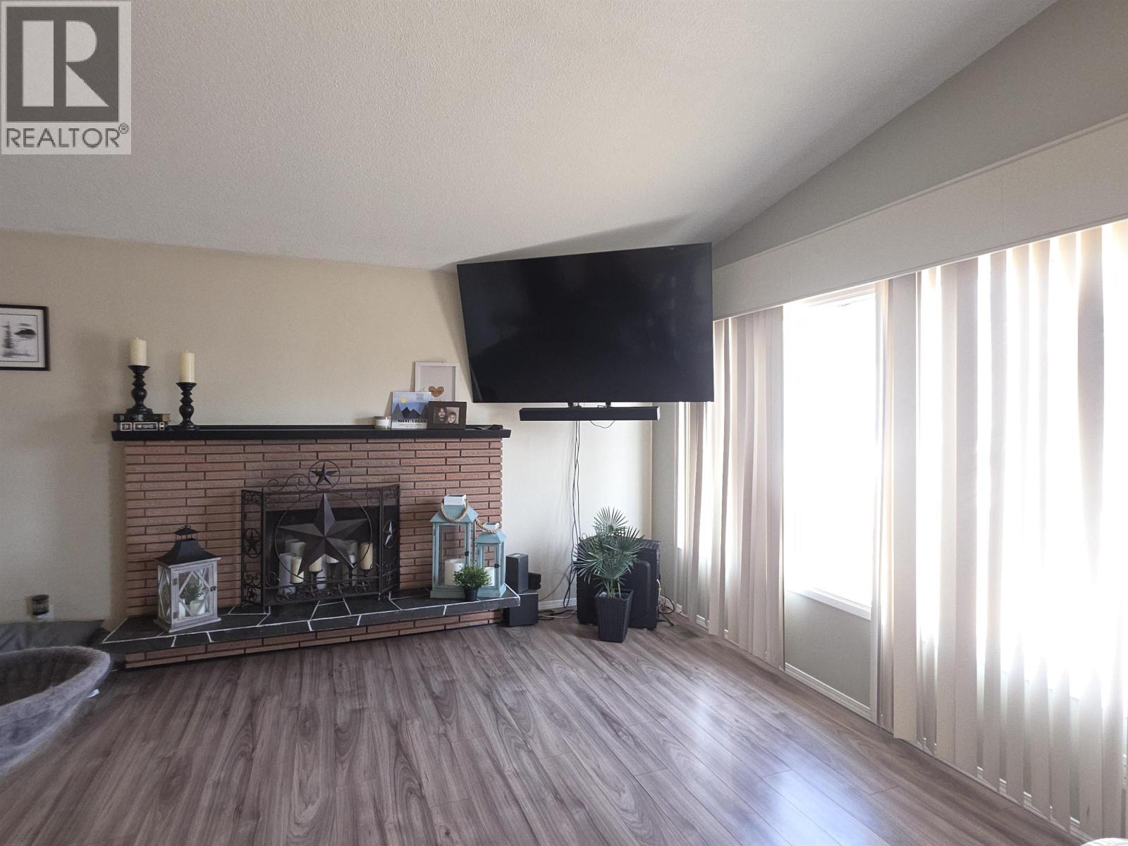533 TALUK AVENUE, Fraser Lake