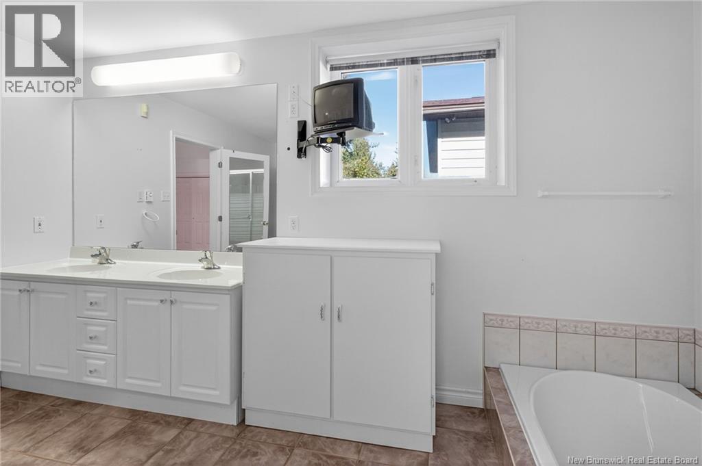 18 Carney Avenue - 30