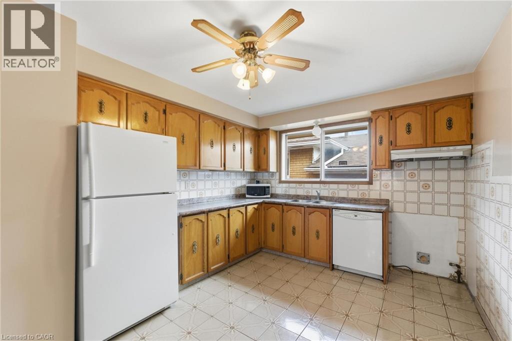 26 ADORN COURT - 11