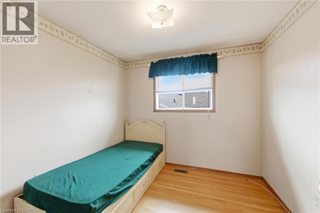 26 ADORN COURT - 18