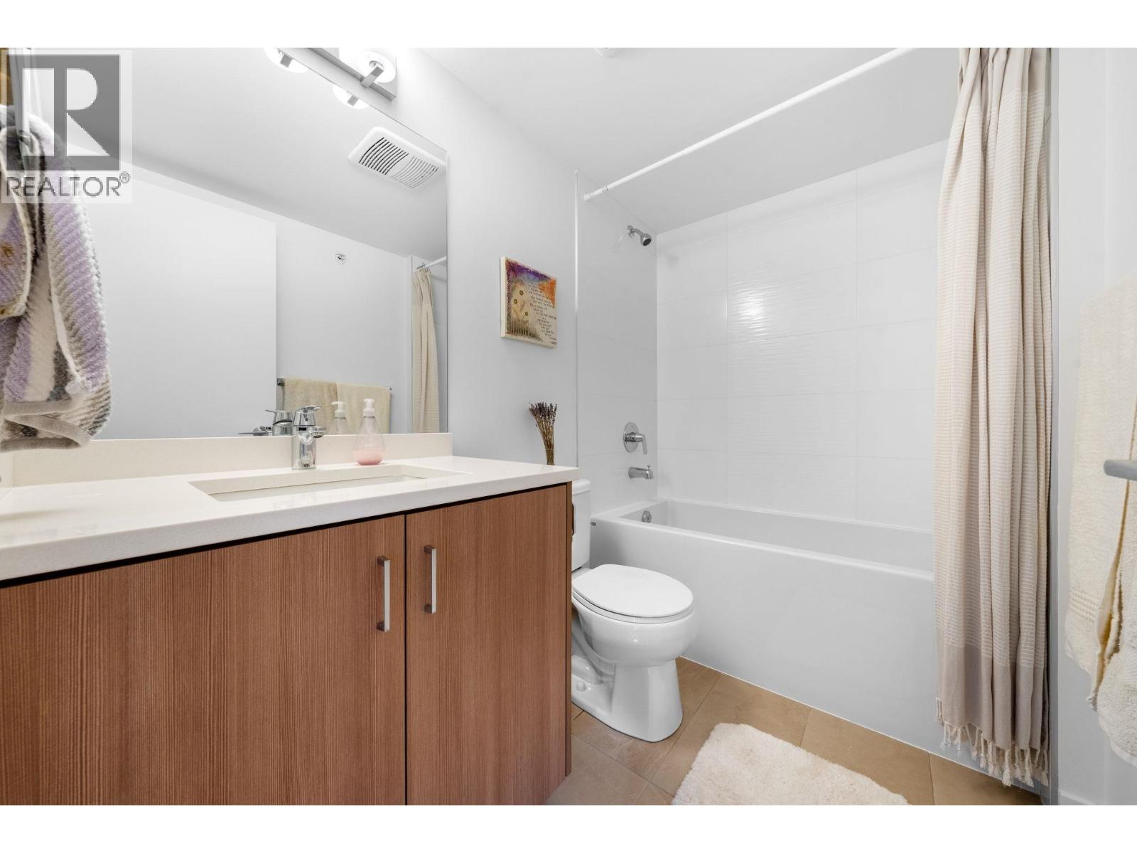 20 39769 GOVERNMENT ROAD, Squamish