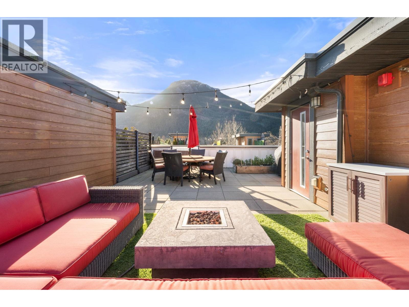 20 39769 GOVERNMENT ROAD, Squamish