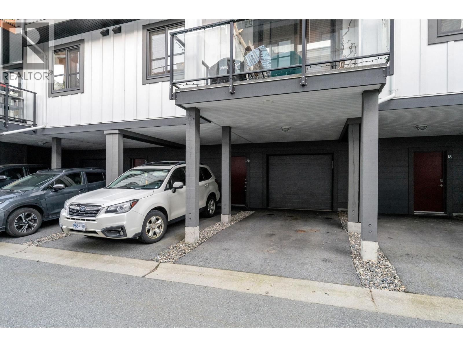 20 39769 GOVERNMENT ROAD, Squamish