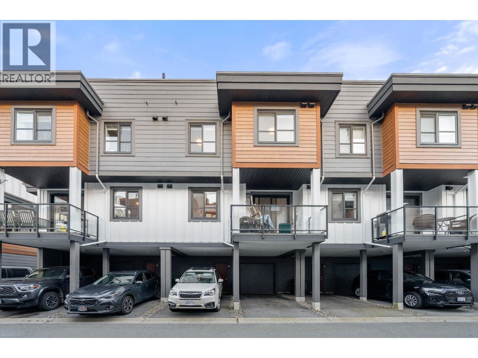 20 39769 GOVERNMENT ROAD, Squamish