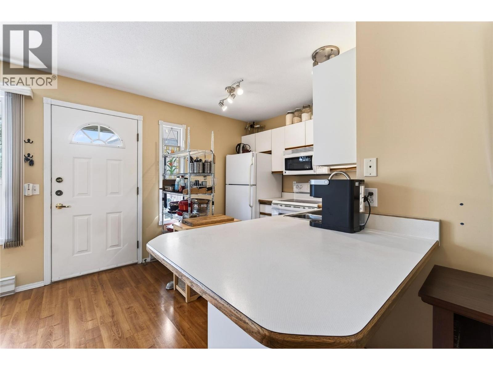 #46 505 Poage Avenue Unit# 46 - 9