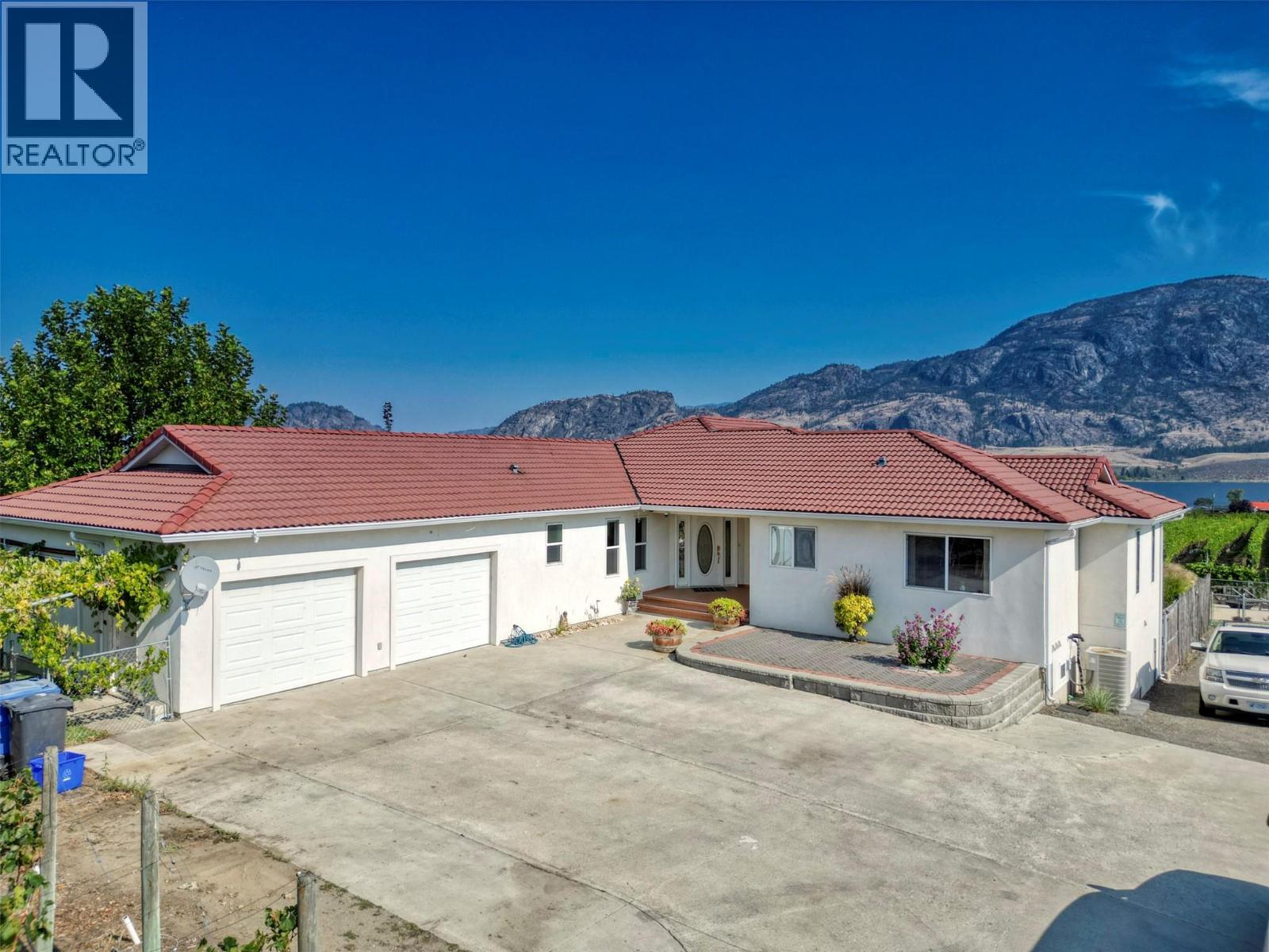 11629 97th Highway, Osoyoos