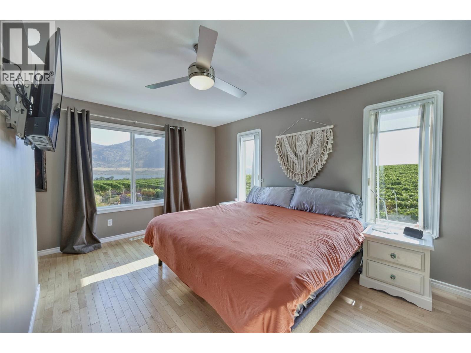 11629 97th Highway, Osoyoos