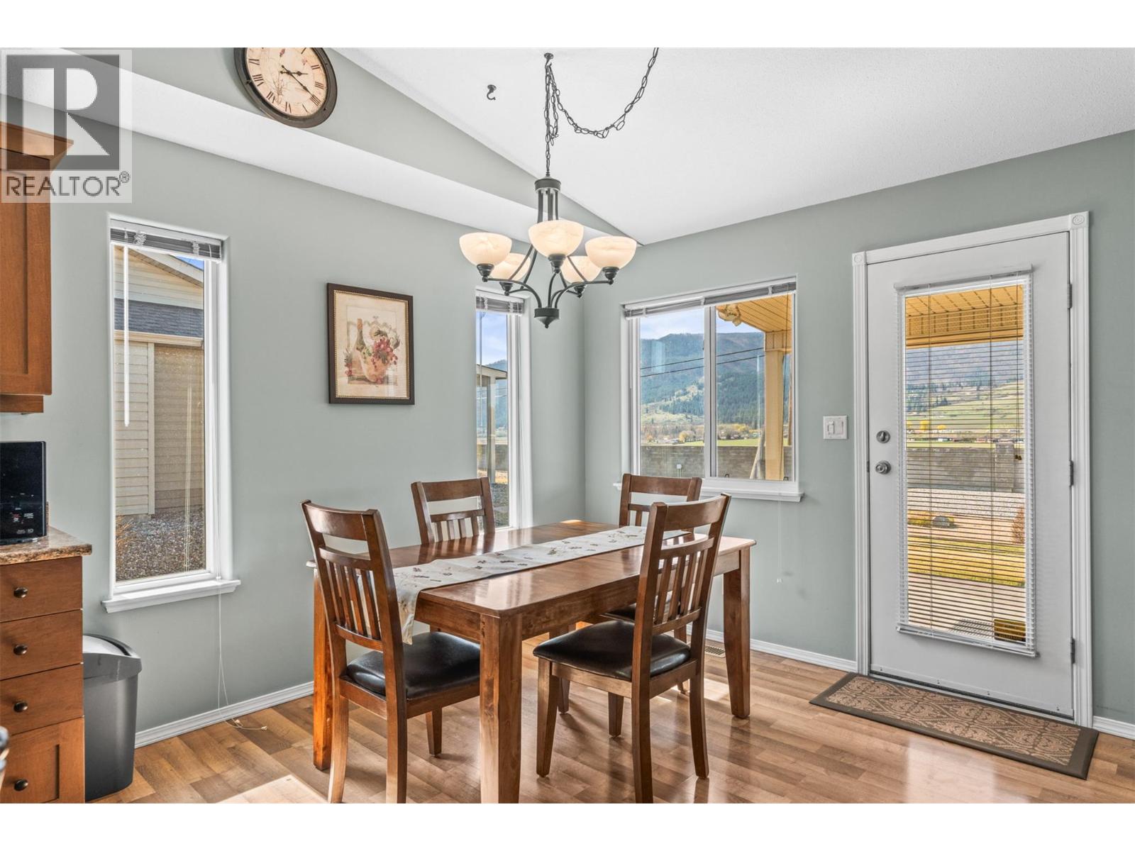 1131 1 Street N - 20