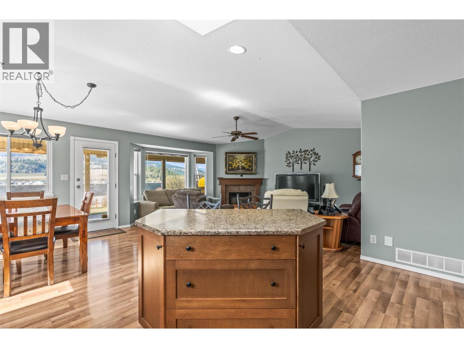 1131 1 Street N, Vernon