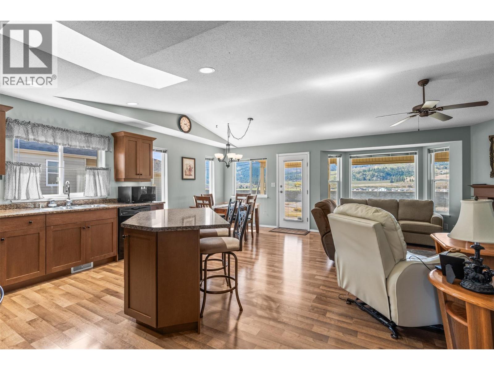 1131 1 Street N, Vernon