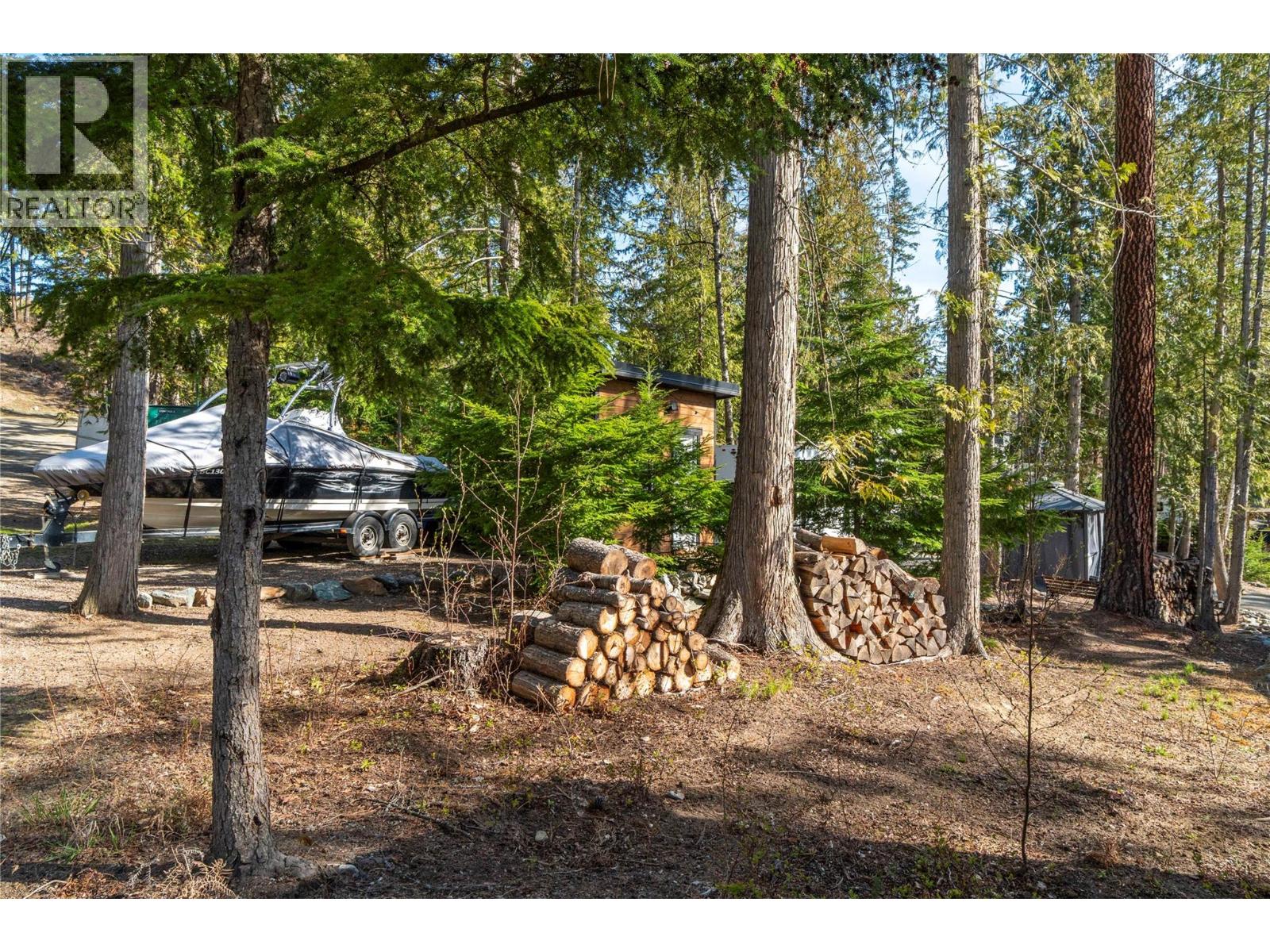  5363 Squilax-Anglemont Road, Celista