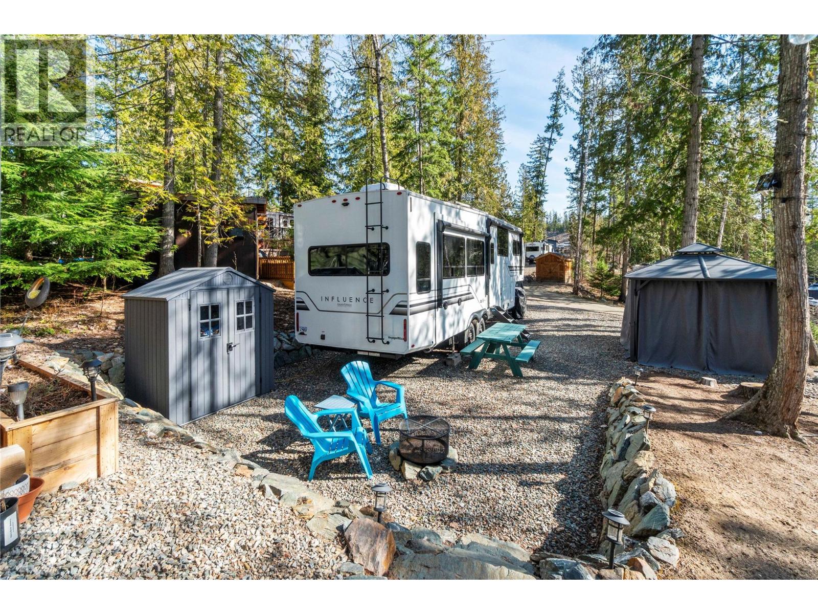  5363 Squilax-Anglemont Road, Celista