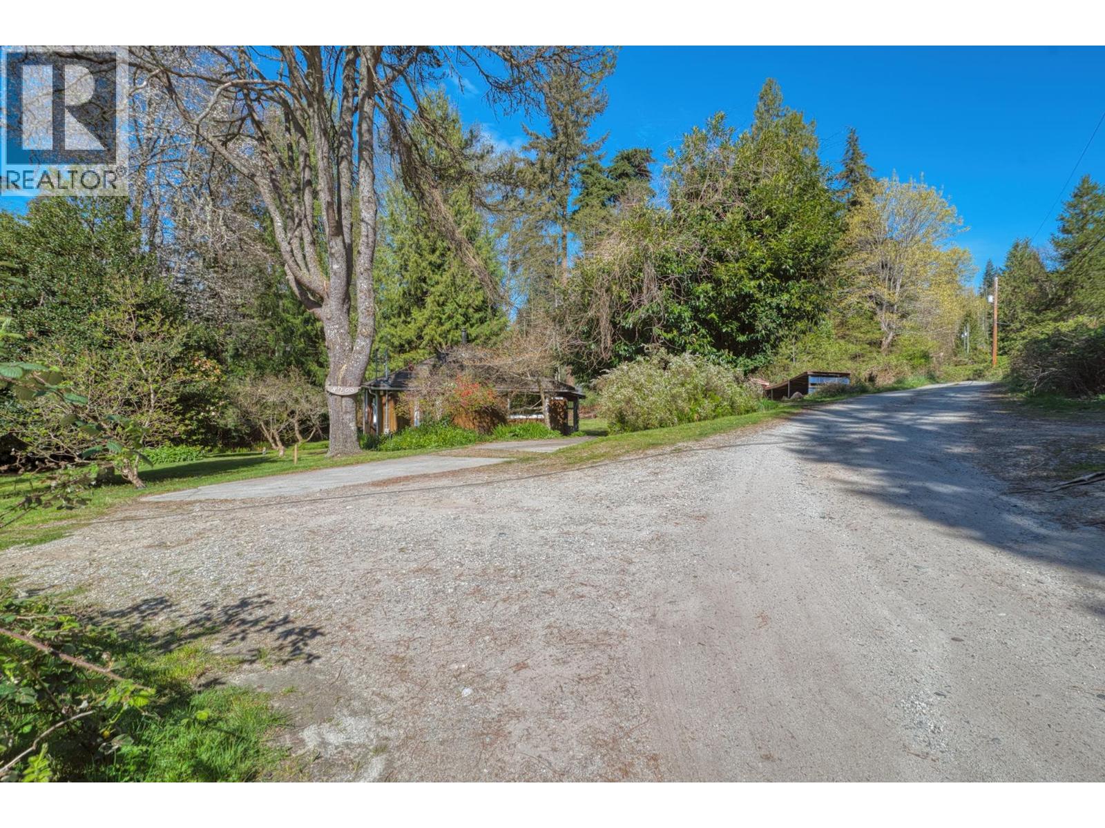 8200 REDROOFFS ROAD, Halfmoon Bay