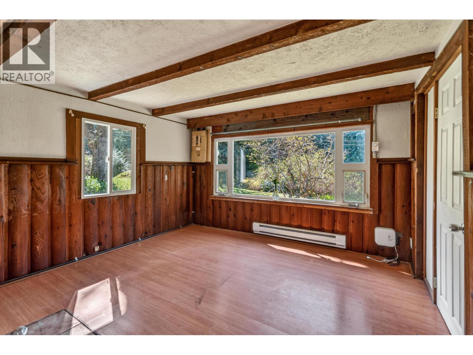 8200 REDROOFFS ROAD, Halfmoon Bay