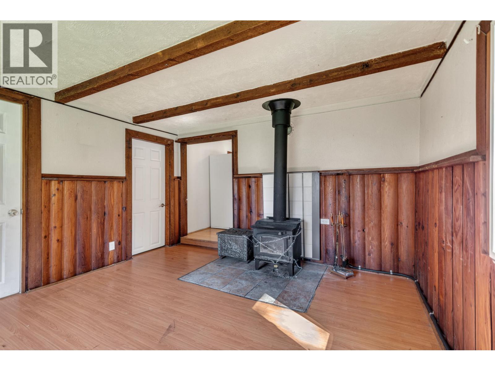 8200 REDROOFFS ROAD, Halfmoon Bay