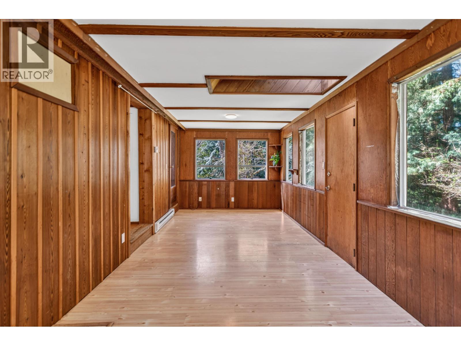 8200 REDROOFFS ROAD, Halfmoon Bay