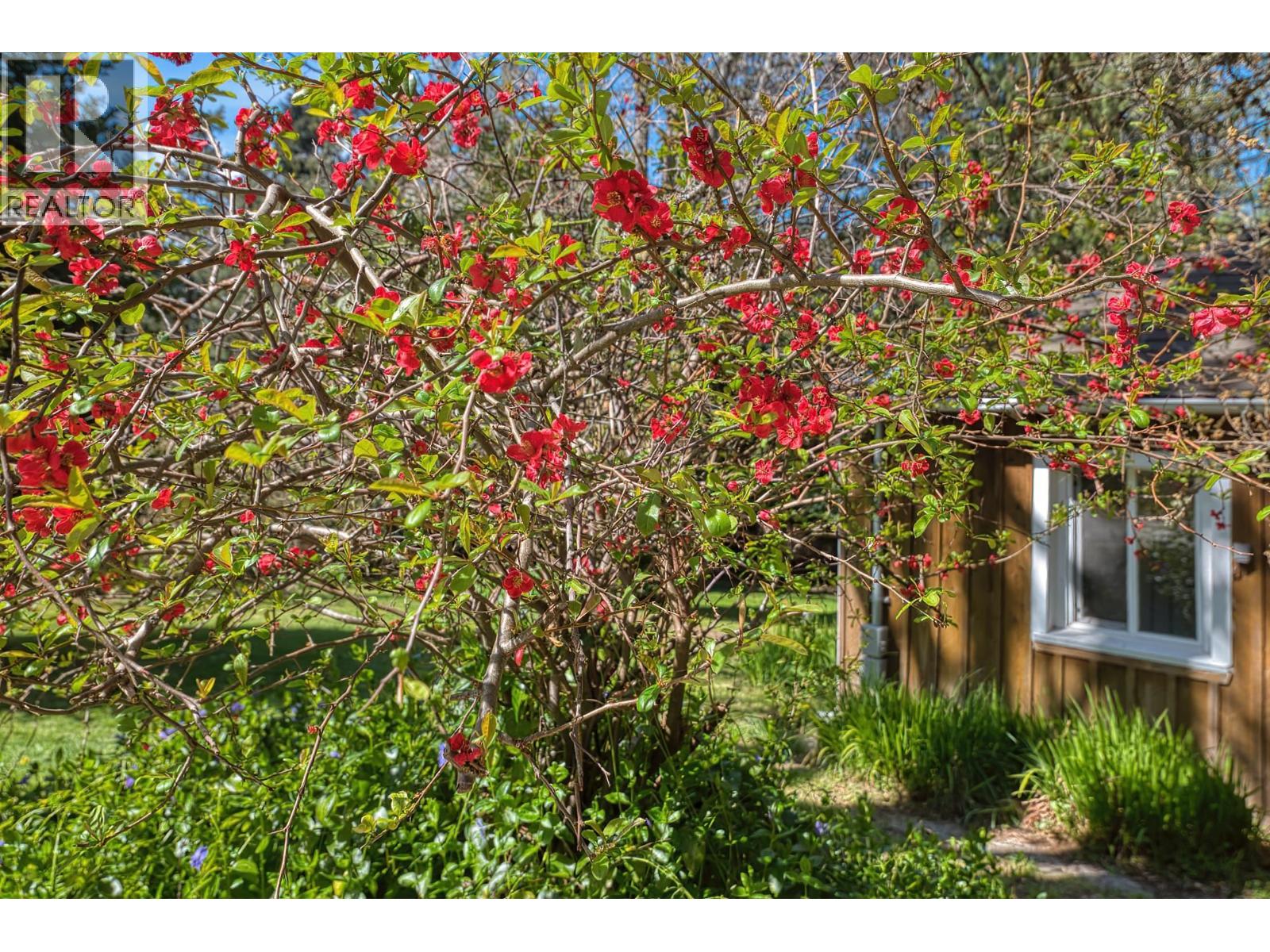 8200 REDROOFFS ROAD, Halfmoon Bay