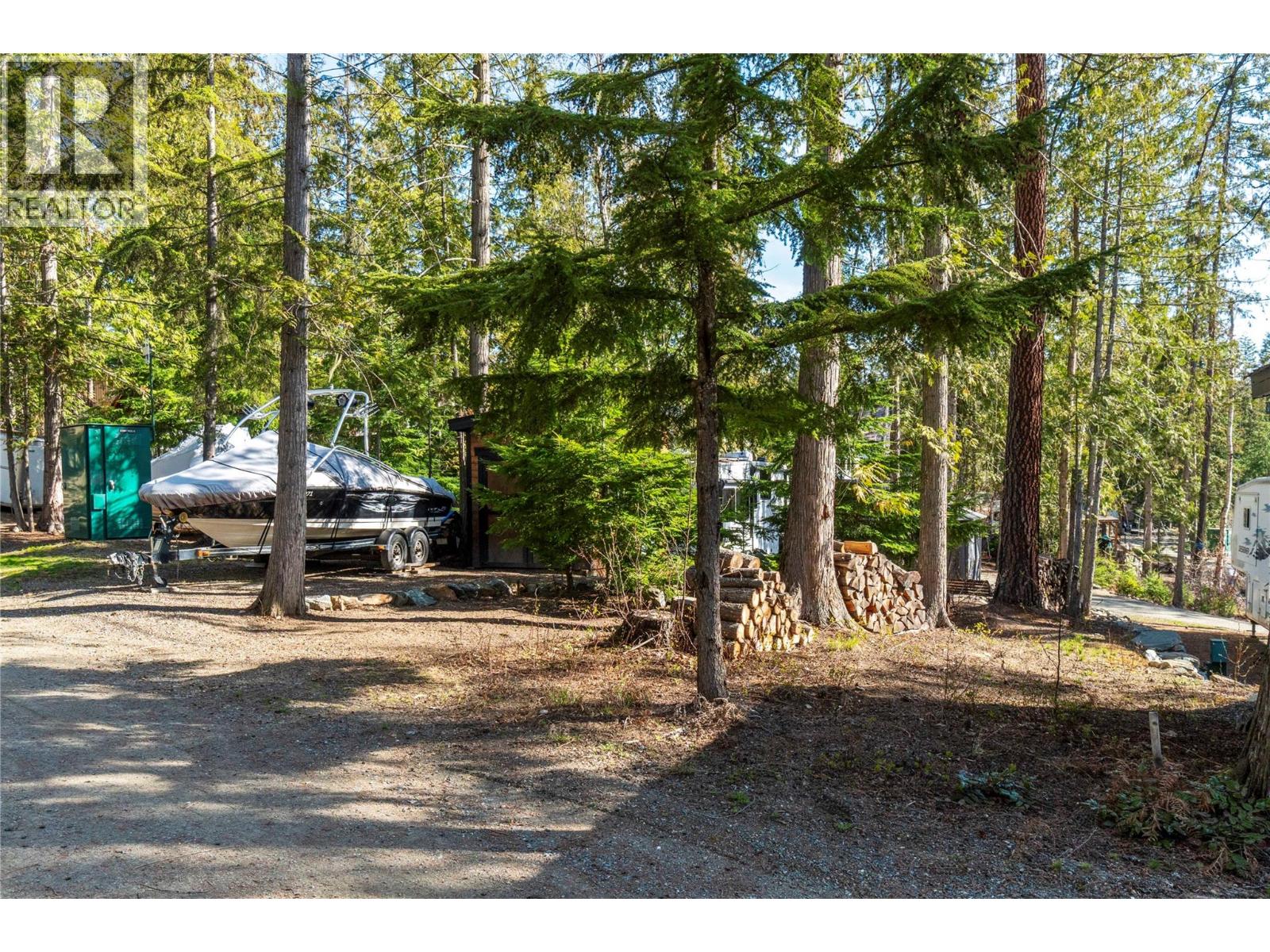  5363 Squilax-Anglemont Road, Celista