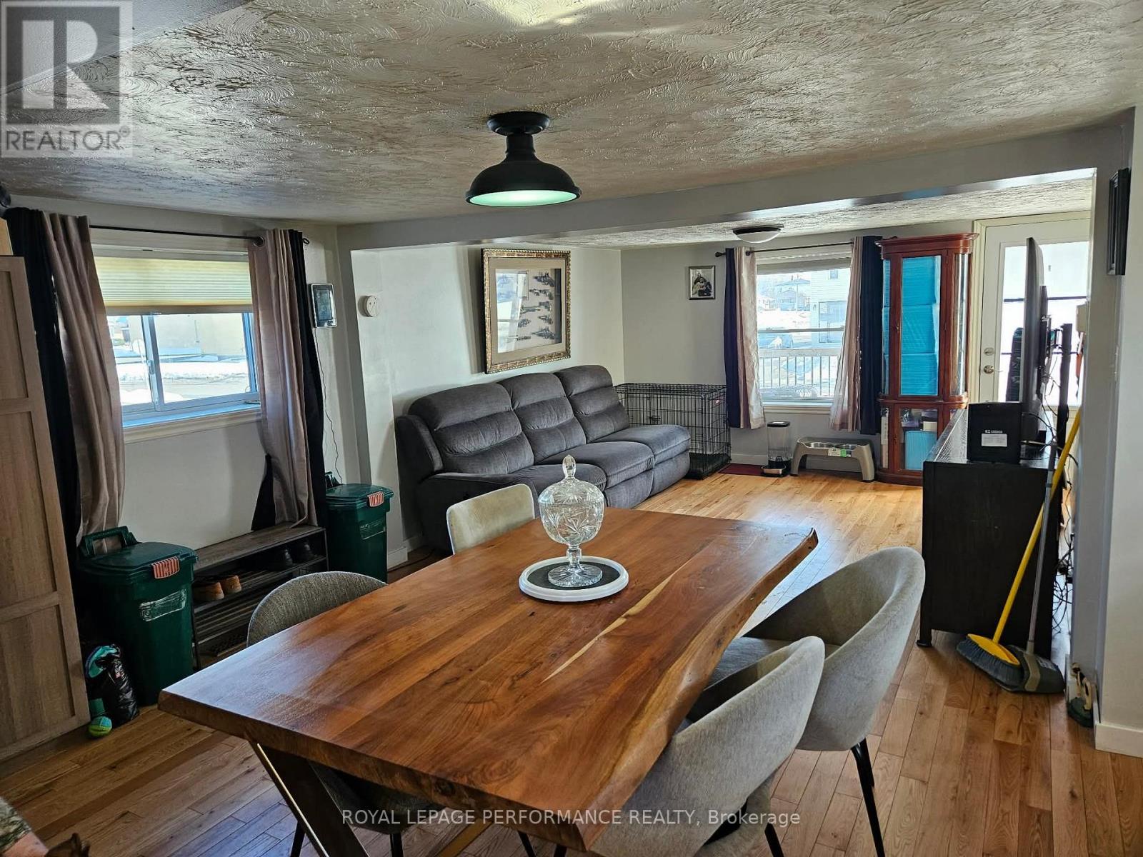 117 SUNNYSIDE AVENUE - 3