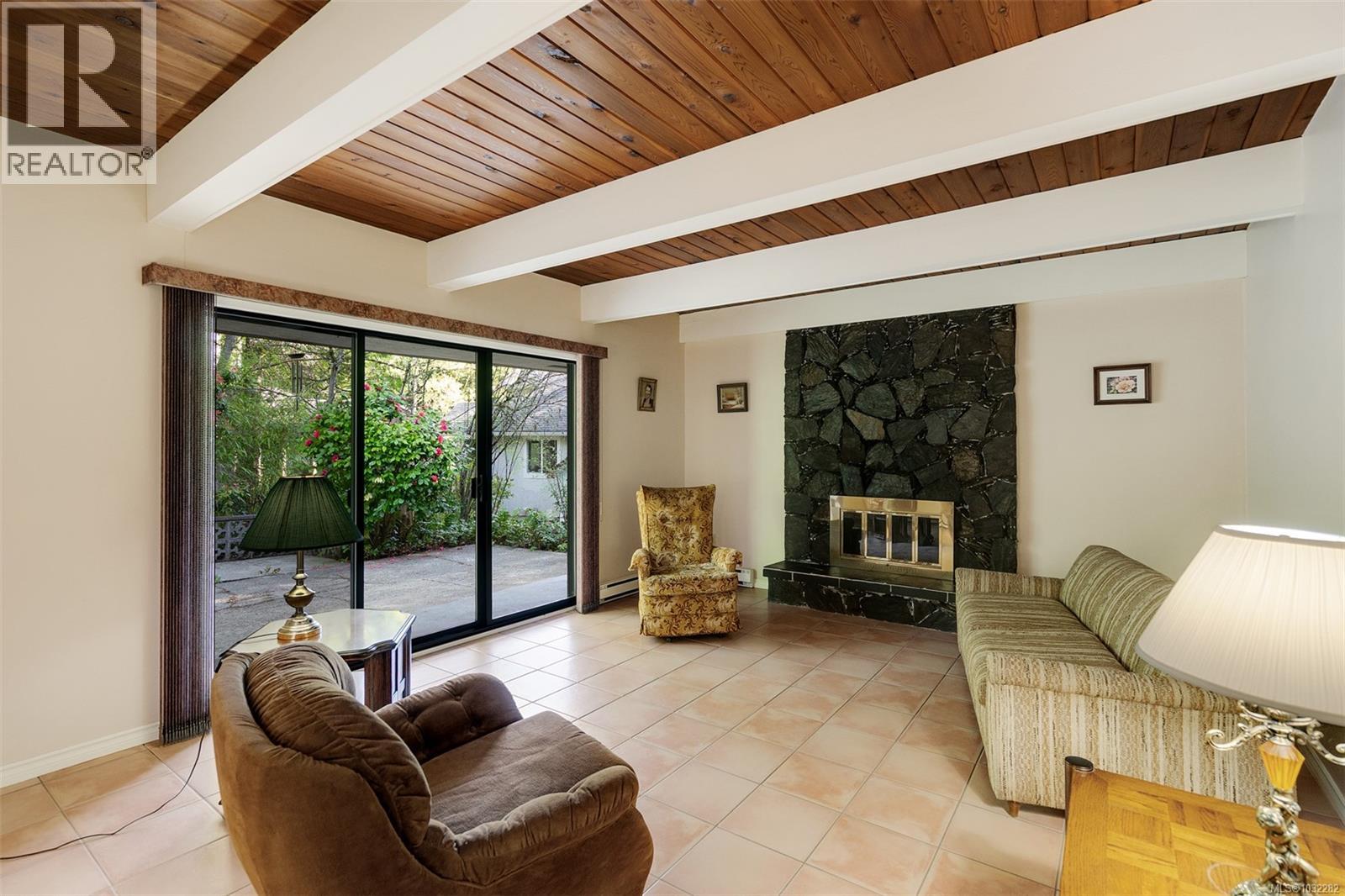  780 Helvetia Crescent, Saanich