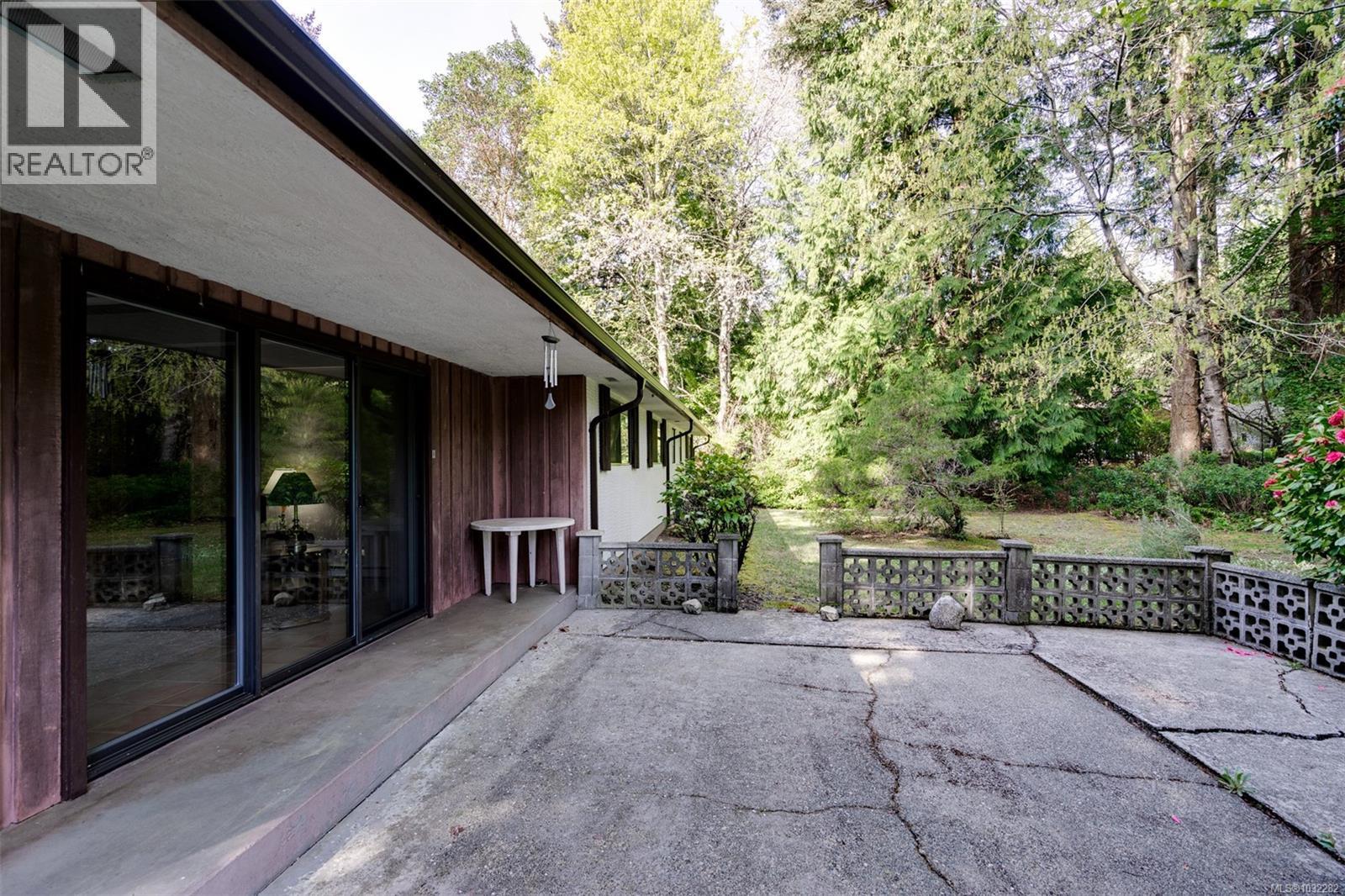  780 Helvetia Crescent, Saanich