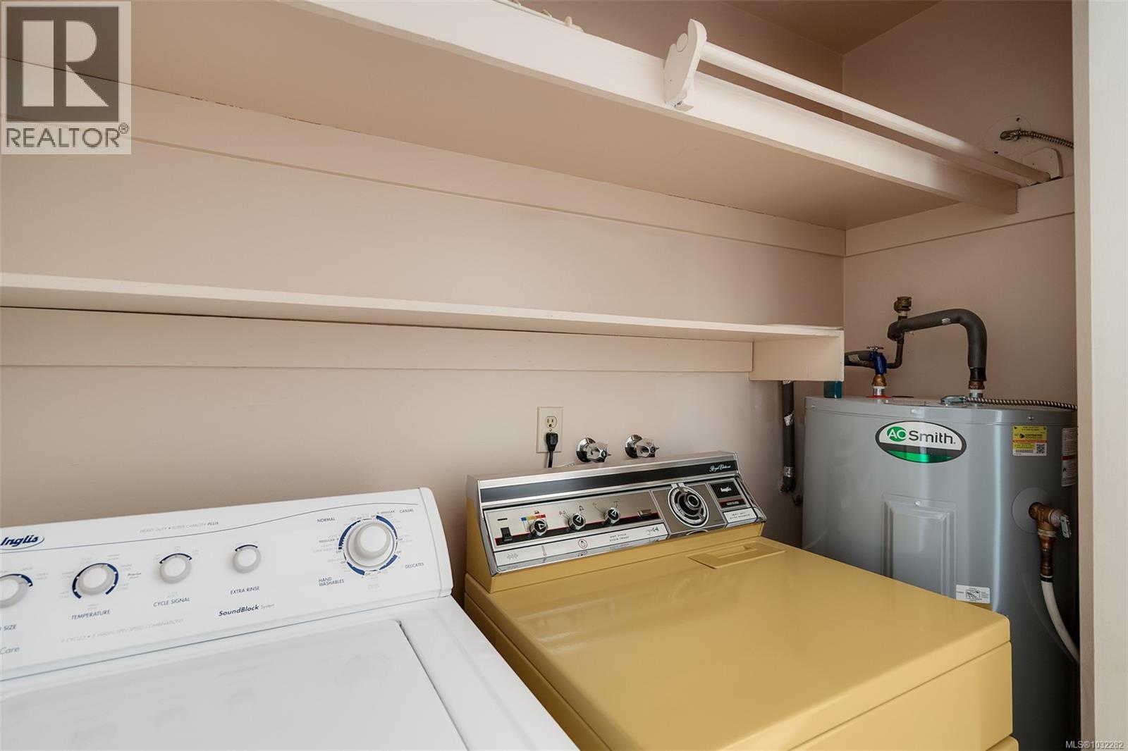  780 Helvetia Crescent, Saanich