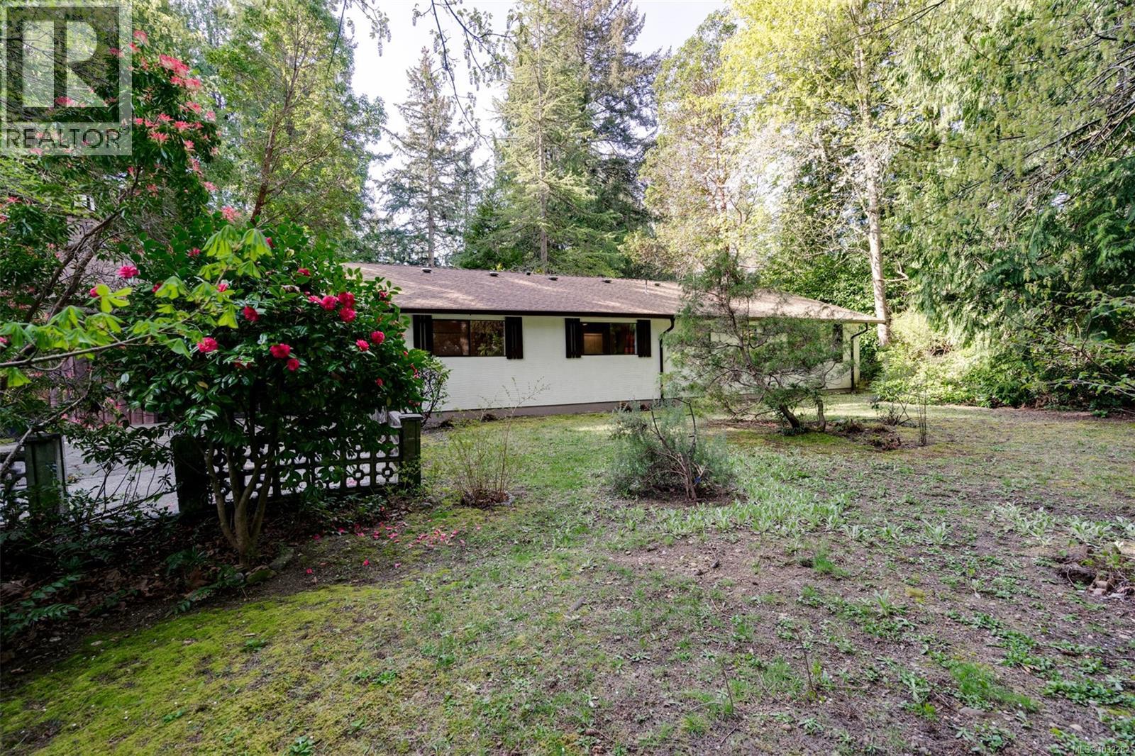  780 Helvetia Crescent, Saanich