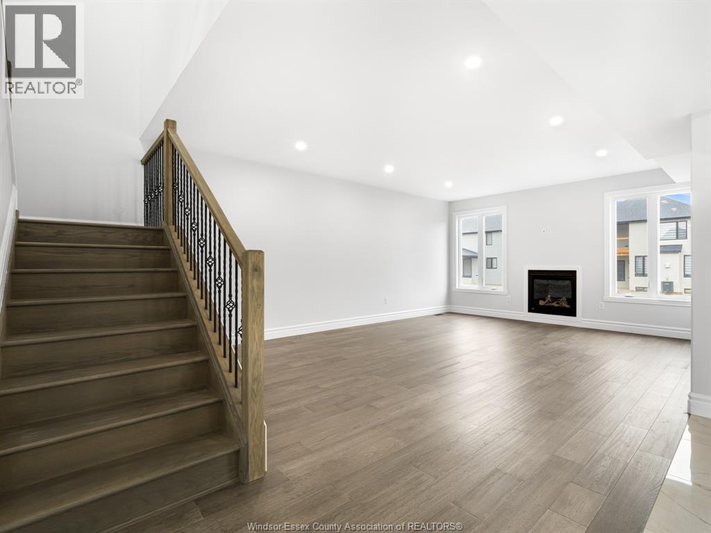 216 Cowan COURT - 13