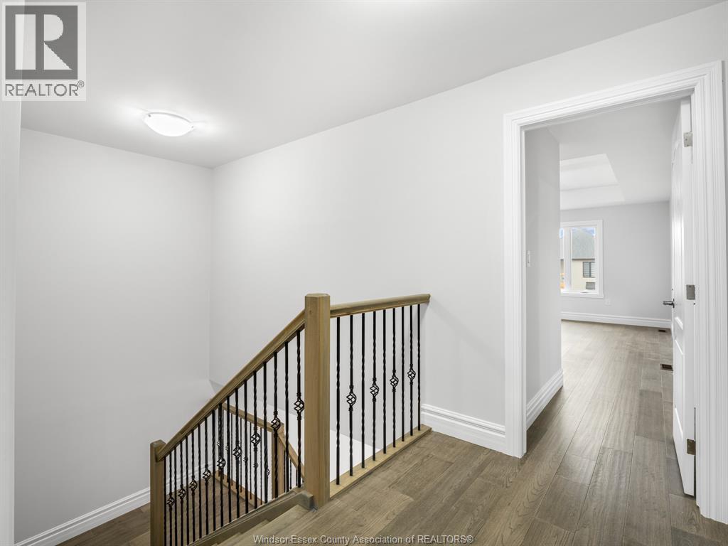 216 Cowan COURT - 18