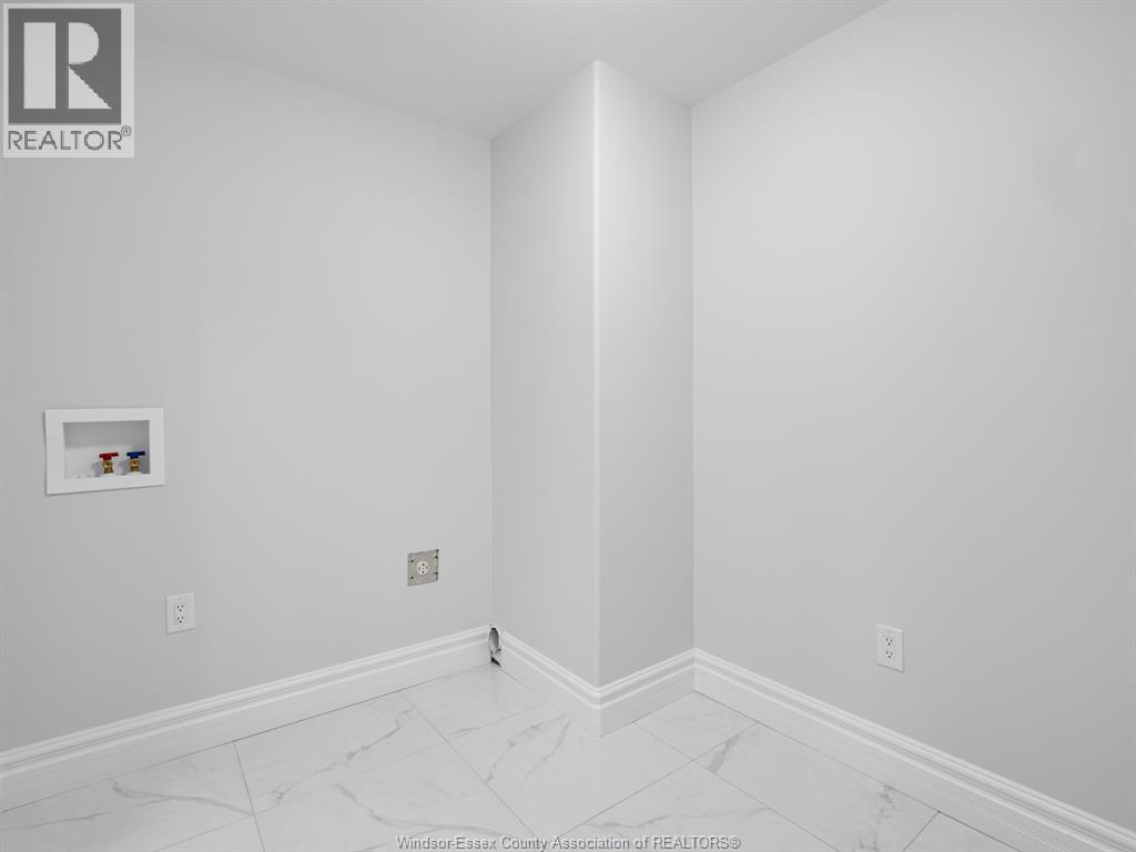 216 Cowan COURT - 26