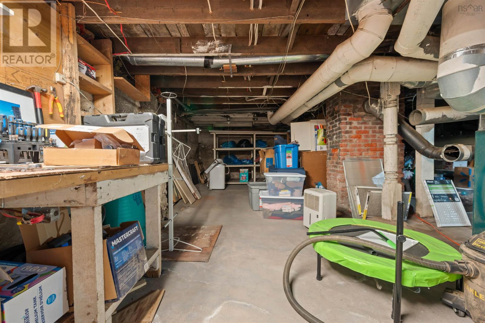 Property 33 of 49 of 2 Davison Street