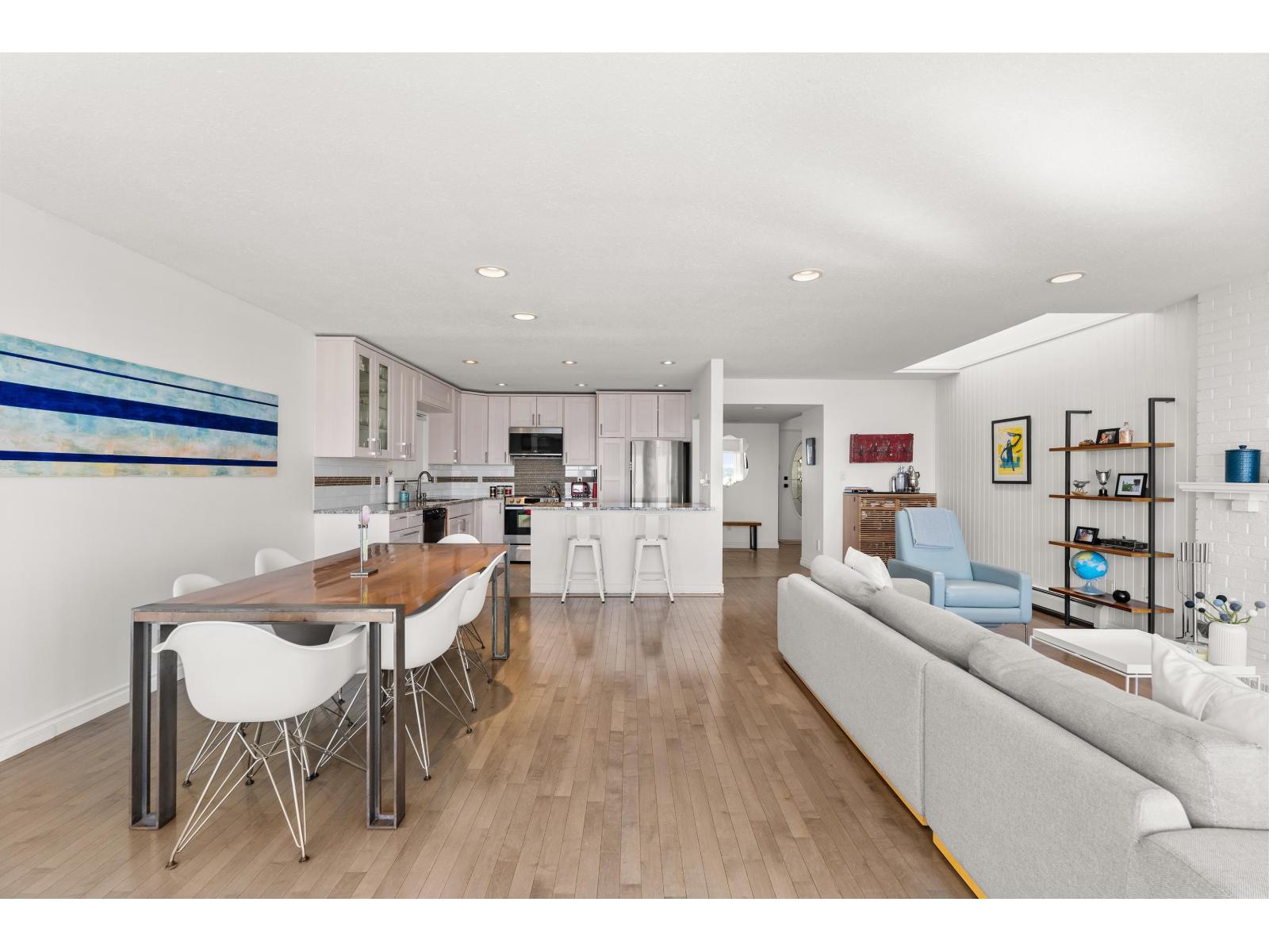 15066 ROYAL AVENUE, White Rock