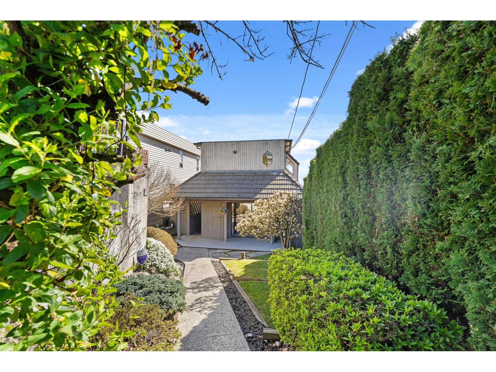 15066 ROYAL AVENUE, White Rock