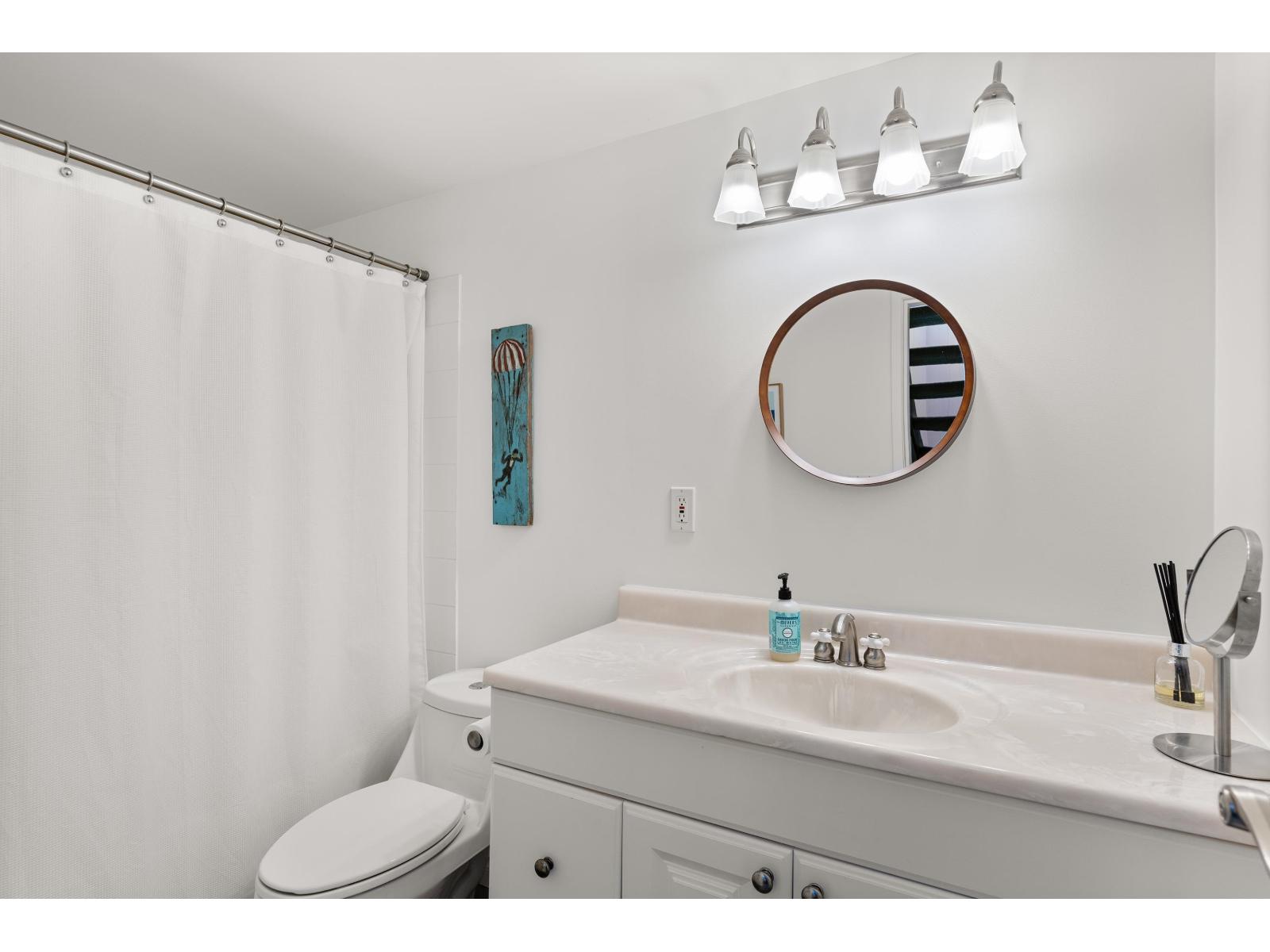 15066 ROYAL AVENUE, White Rock