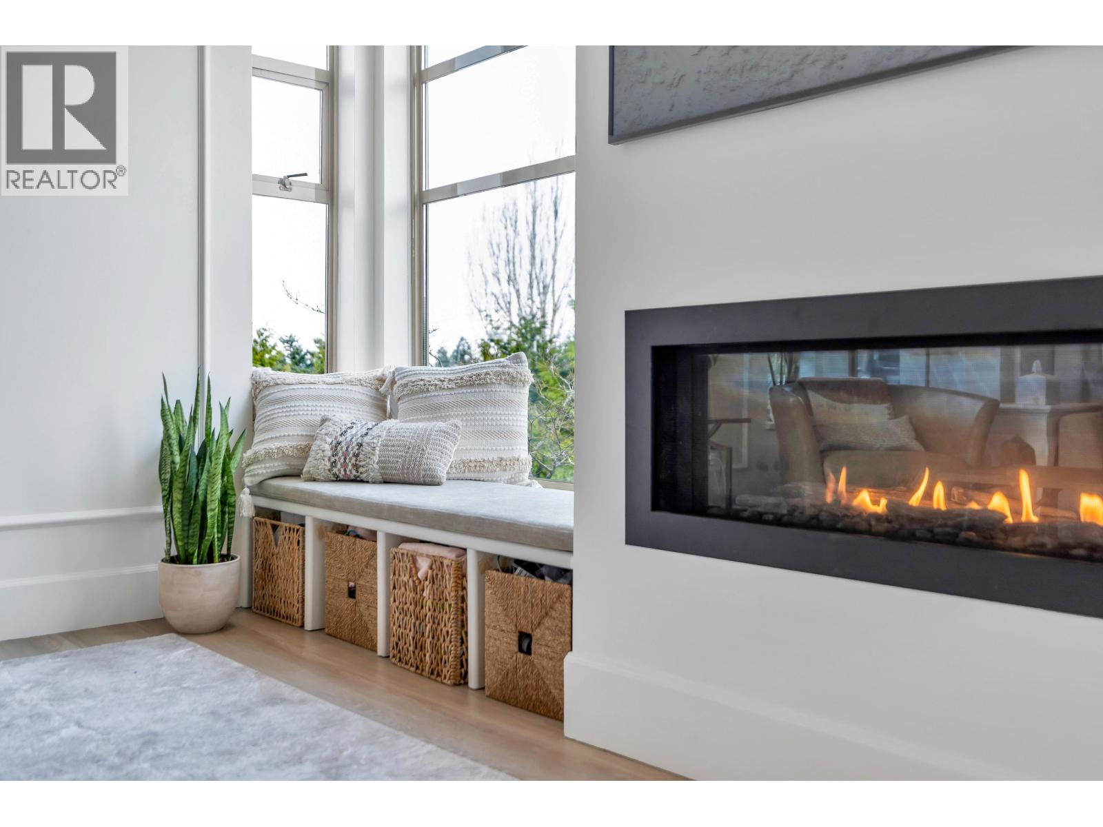 #301-1118 55 Street, Delta