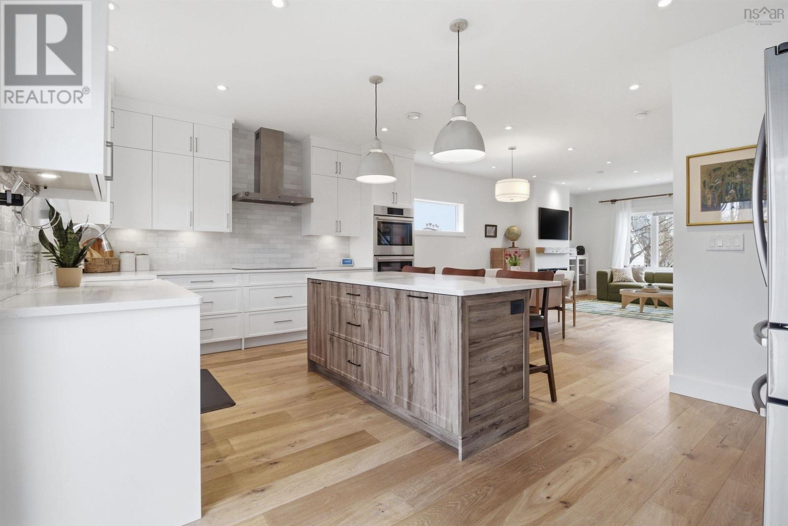 Property 33 of 43 of 5873 Cabot Street