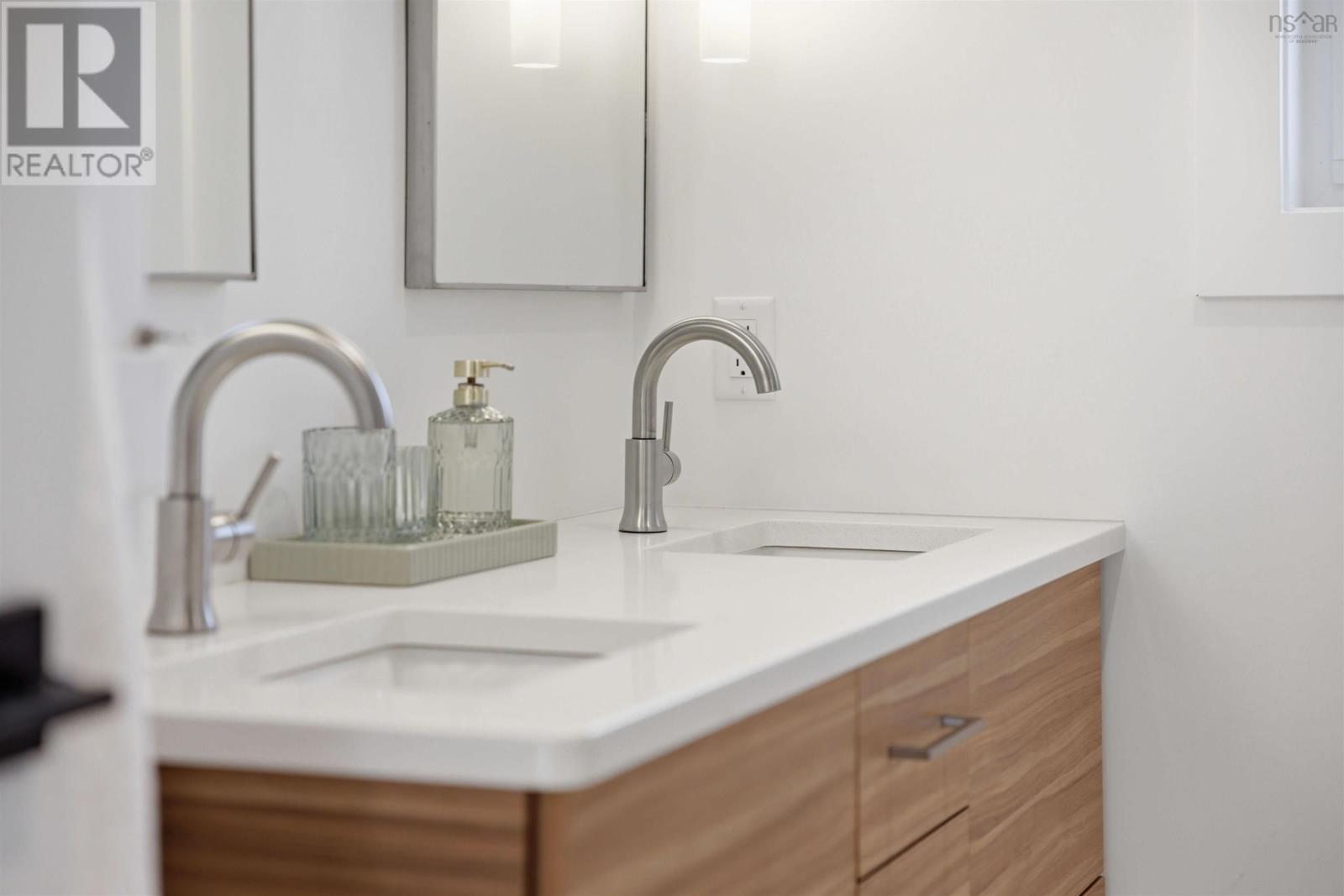 Property 25 of 43 of 5873 Cabot Street