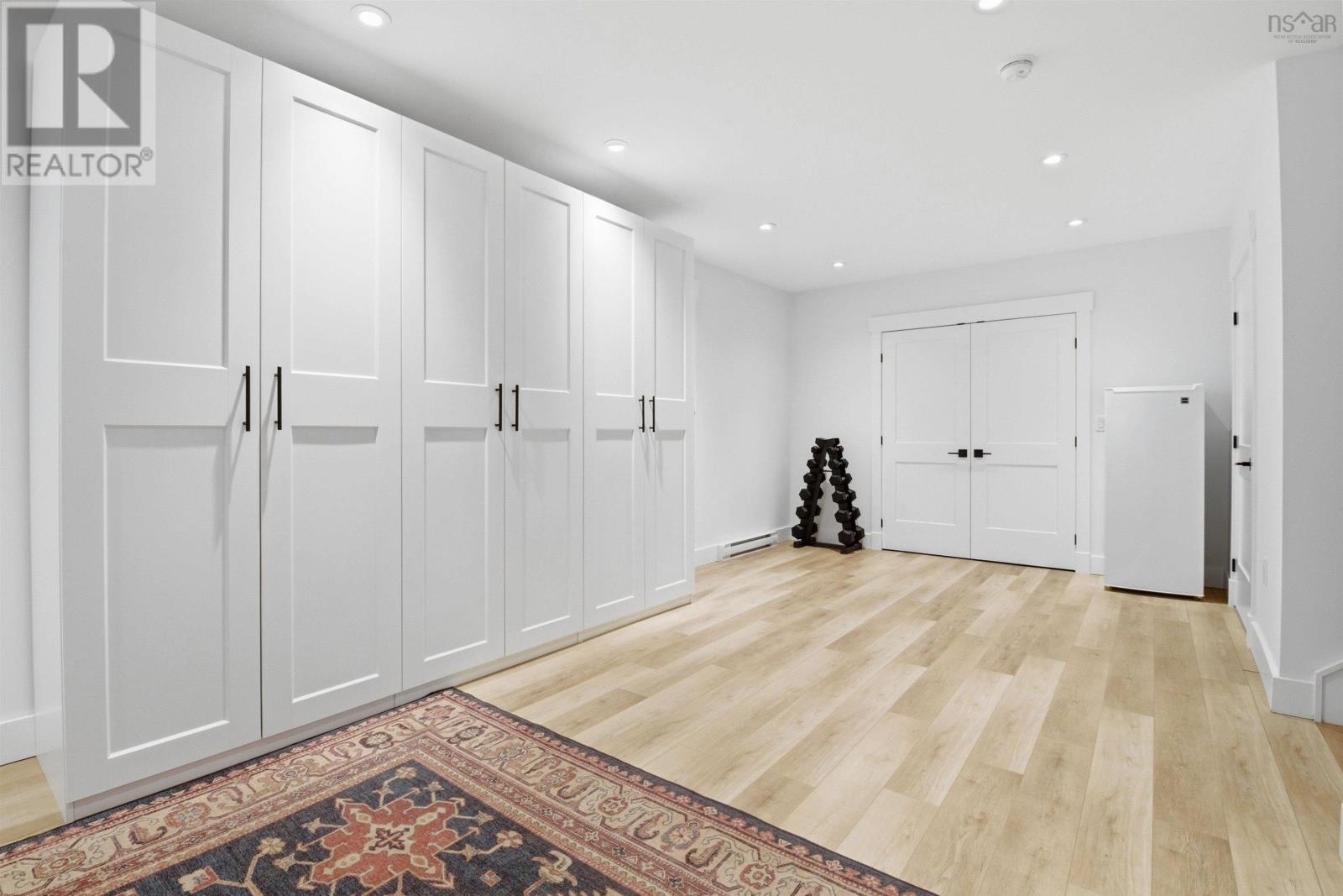 Property 20 of 43 of 5873 Cabot Street