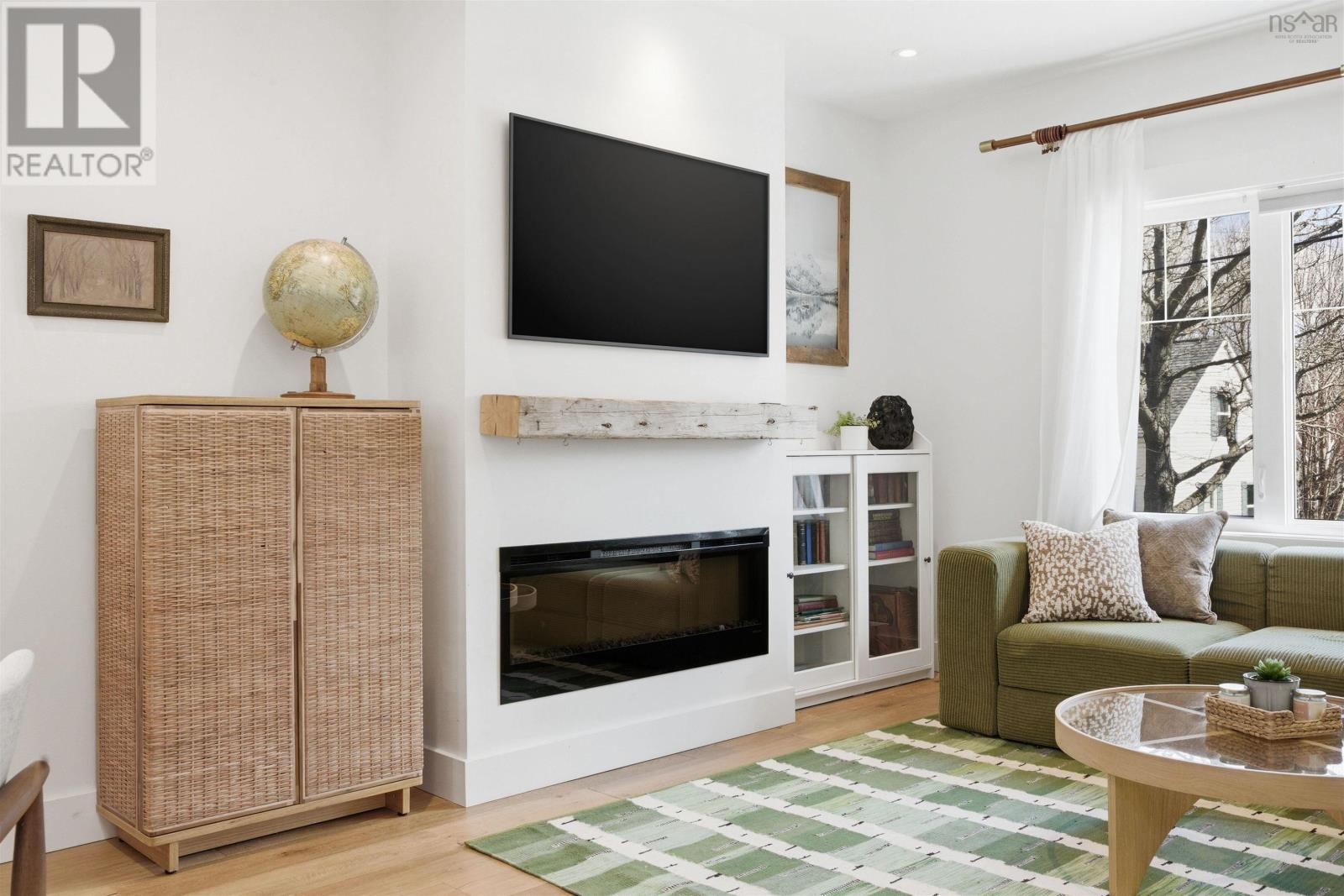 Property 21 of 43 of 5873 Cabot Street