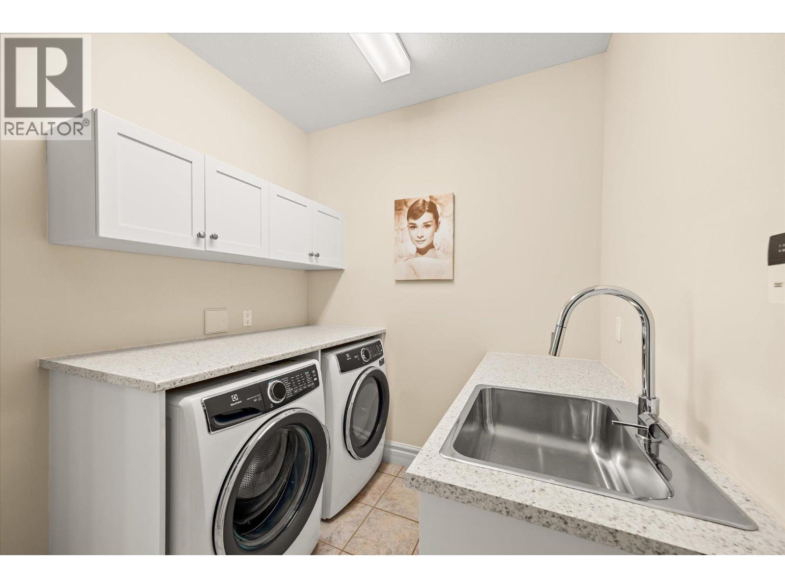 6157 Gillam Crescent, Peachland