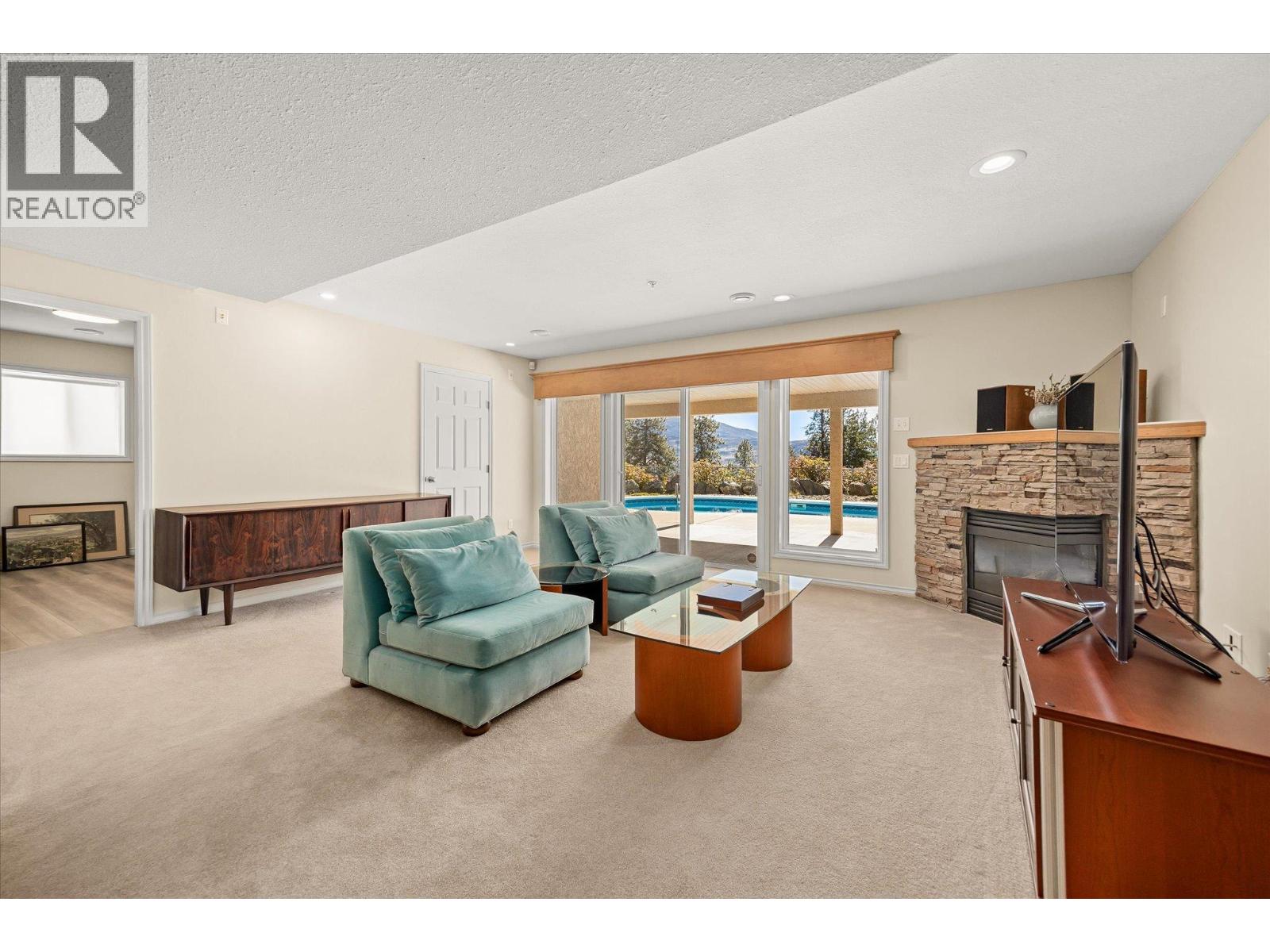 6157 Gillam Crescent, Peachland